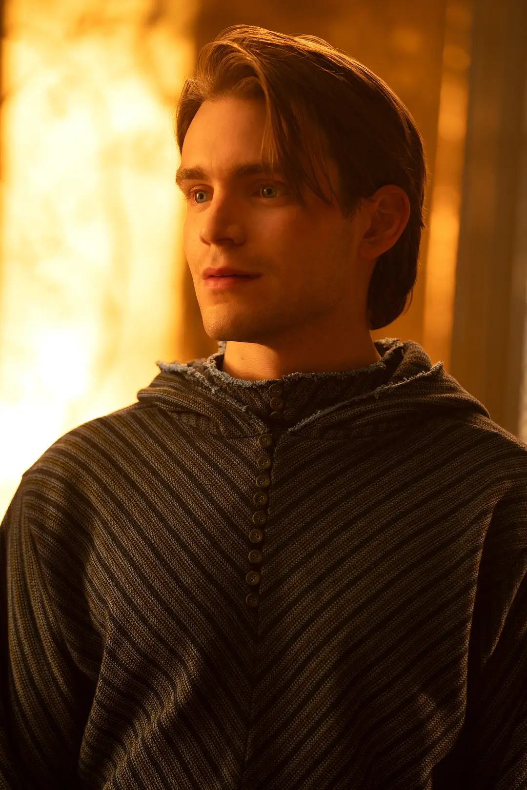 迪士尼真人版《白雪公主》发布首张剧照,瑞秋·泽格勒造型亮相剧照_5